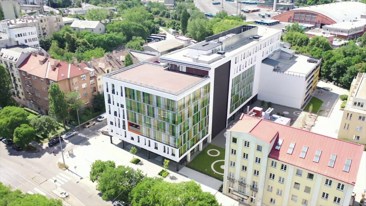Kelenföldi irodaház fitout - tűzjelző és beléptető rendszer